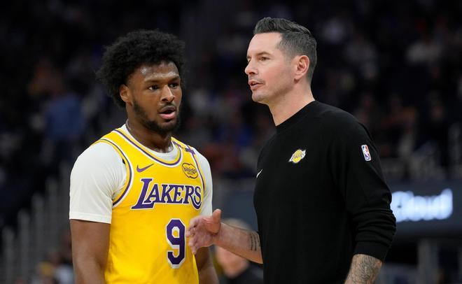 La sorprendente petición del nuevo técnico de los Lakers a la NBA