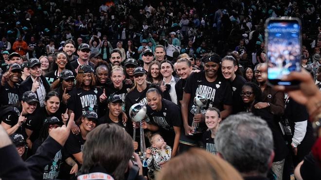 Las New York Liberty ganan el primer anillo de su historia en la WNBA